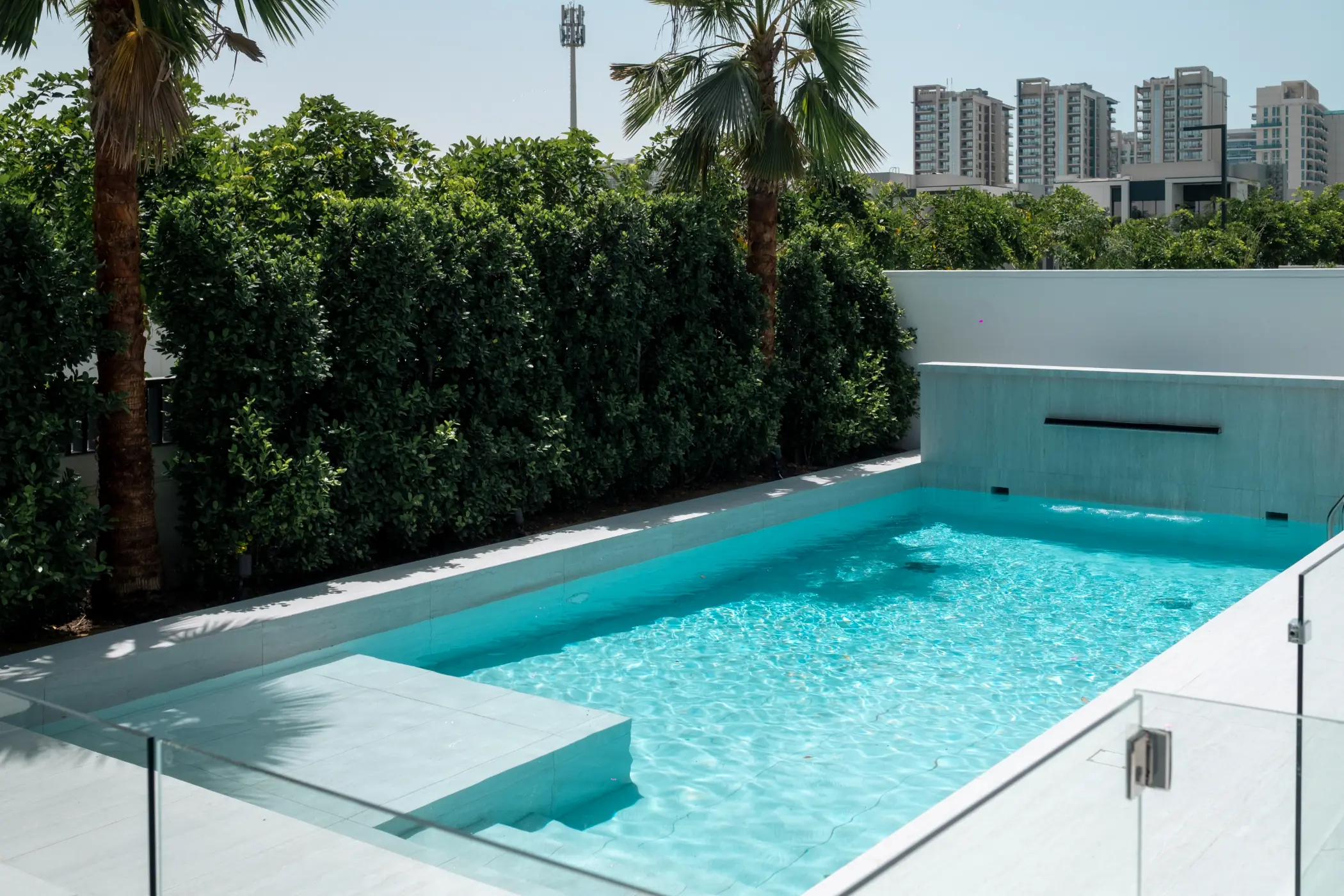 10 Modern Pool Designs Perfect for Dubai’s Luxury Villas